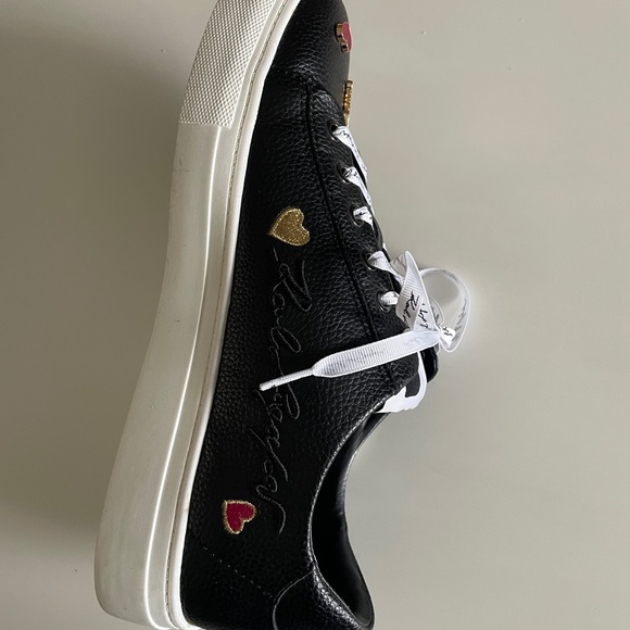 Karl Lagerfeld Black Sneakers with Heart and Cat Accents - Picture 5 of 9